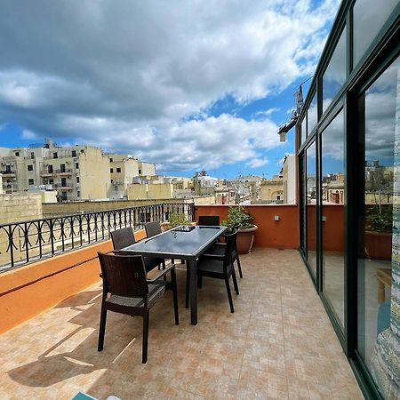 Fantastic 3 Bedroom Duplex Penthouse With Terrace Sliema Exteriér fotografie