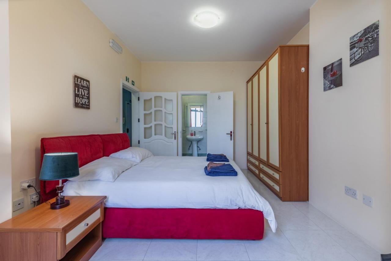 Fantastic 3 Bedroom Duplex Penthouse With Terrace Sliema Exteriér fotografie