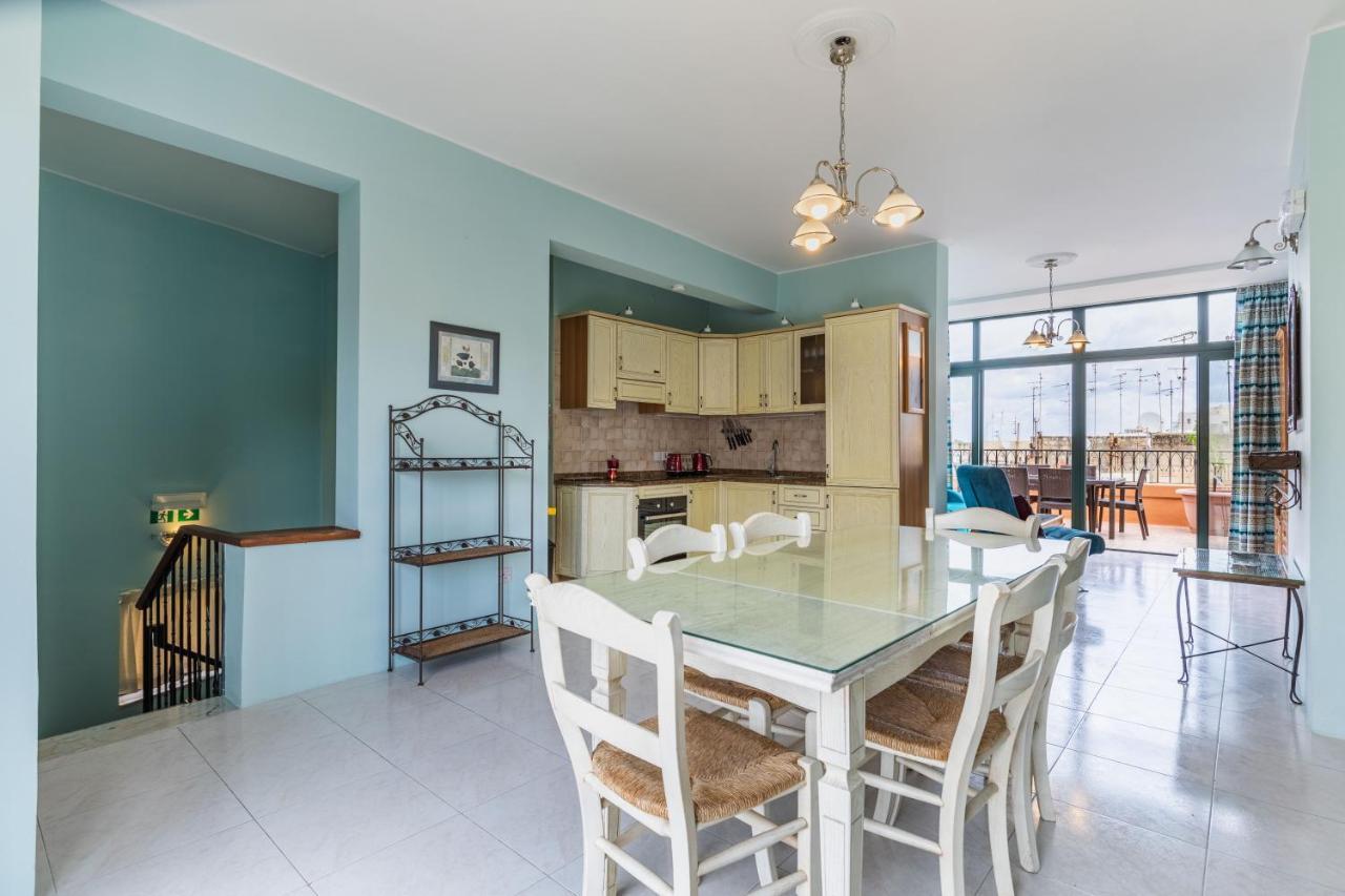 Fantastic 3 Bedroom Duplex Penthouse With Terrace Sliema Exteriér fotografie