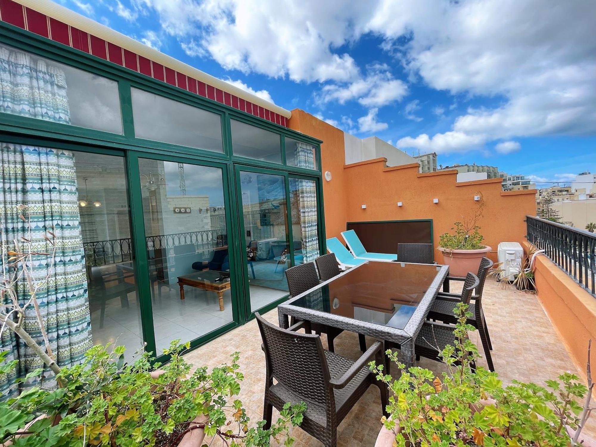 Fantastic 3 Bedroom Duplex Penthouse With Terrace Sliema Exteriér fotografie